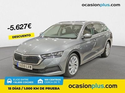 Gris Usado 2022 Skoda Octavia Ambition Familiar | 23.990 € (Precio justo)