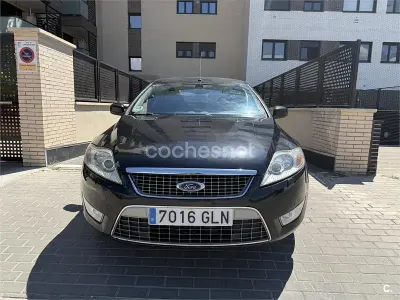 Usado Ford Mondeo Trend 140 CV (102 kW) 2009 Negro Berlina