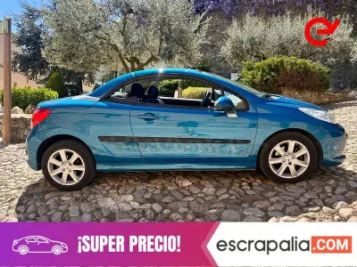 Usado Peugeot 207 CC 120 CV (88 kW) 2007 Azul Descapotable