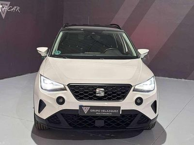 Usado Seat Arona Style 110 CV (80 kW) 2021 Blanco SUV