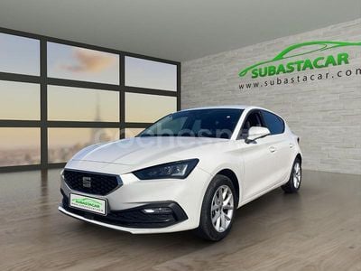 Usado Seat Leon Style 115 CV (84 kW) 2021 Blanco Berlina