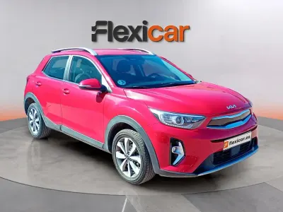 Usado Kia Stonic 101 CV (74 kW) 2024 Rojo SUV
