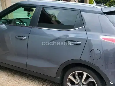 Gebraucht SsangYong Tivoli Limited 115 PS (84 kW) 2016 Grau SUV