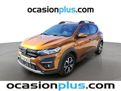 Usado Dacia Sandero Comfort 91 CV (66 kW) 2022 Naranja Utilitario