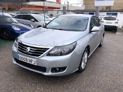 Usado Renault Latitude Expression 150 CV (110 kW) 2011 Gris / plata Berlina