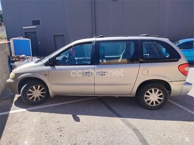 Usado Chrysler Voyager 180 CV (132 kW) 2003 Gris / plata Monovolumen