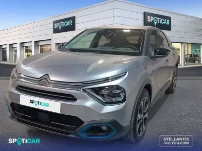 Usado Citroën e-C4 Feel 100 kW (137 CV) 2023 Gris Berlina