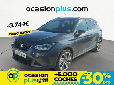 Usado Seat Arona FR 150 CV (110 kW) 2024 Gris / plata SUV