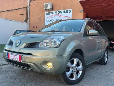 Usado Renault Koleos Privilege 175 CV (128 kW) 2008 Beige SUV