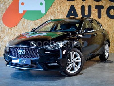 Negro Usado 2016 Infiniti Q30 Premium Berlina | 13.990 € (Buen precio)