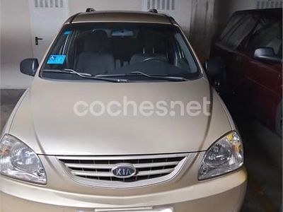 Marrón Usado 2007 Kia Carens LX Monovolumen | 2500 €