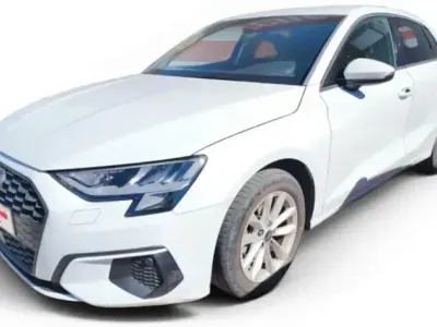 Usado Audi A3 Sportback e-tron Premium 110 CV (80 kW) 2023 Blanco Utilitario