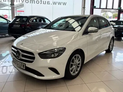 Usado Mercedes B180 116 CV (85 kW) 2020 Blanco Utilitario