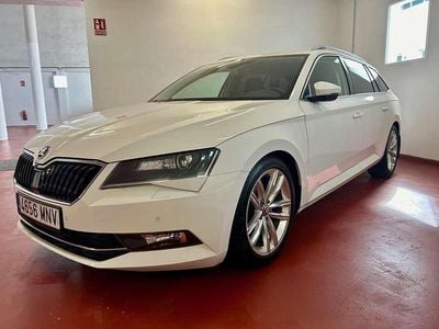 Blanco Usado 2016 Skoda Superb Elegance Familiar | 12.990 €