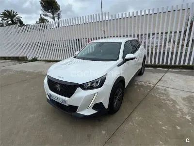 Usado Peugeot 2008 Active 100 CV (73 kW) 2020 Blanco SUV