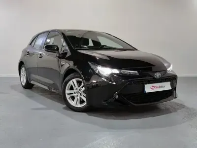Begagnad Toyota Corolla Active 122 HK (89 kW) 2022 Svart Halvkombi