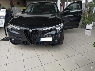 Usado Alfa Romeo Stelvio 150 CV (110 kW) 2018 Negro SUV