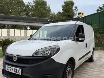 Usado Fiat Doblò 90 CV (66 kW) 2012 Blanco Monovolumen