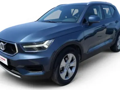 Usado Volvo XC40 Momentum 150 CV (110 kW) 2021 Azul SUV