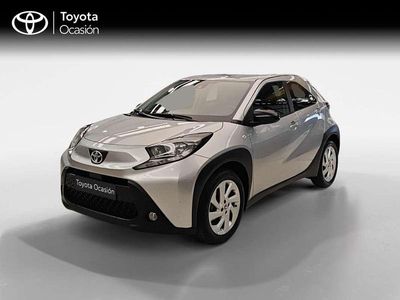 Usado Toyota Aygo X Play 72 CV (52 kW) 2024 Gris SUV