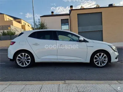 Usado Renault Mégane GT Line GT-Line 130 CV (95 kW) 2018 Blanco Berlina