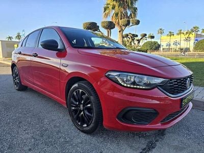 Rojo Usado 2019 Fiat Tipo Lounge Utilitario | 7900 € (Buen precio)