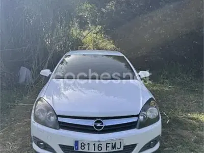 Usado Opel Astra GTC Sport 100 CV (73 kW) 2007 Blanco Berlina