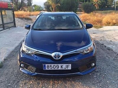 Toyota Auris Hybrid