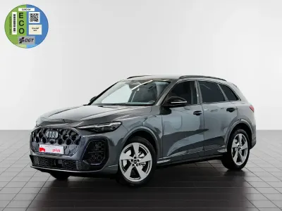 Käytetty Audi Q5 Premium 204 HP (150 kW) 2025 Harmaa Katumaasturi