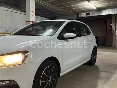Usado VW Polo Advance 60 CV (44 kW) 2015 Blanco Berlina