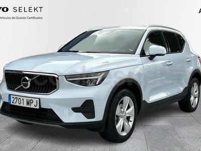 Begagnad Volvo XC40 Core 129 HK (94 kW) 2024 Blå SUV
