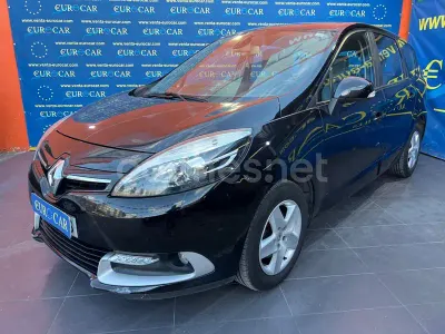 Usado Renault Grand Scénic III Dynamique 110 CV (80 kW) 2012 Negro Monovolumen