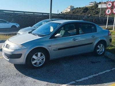 Gris Usado 2004 Renault Mégane II Authentique Berlina | 2950 € (Precio justo)
