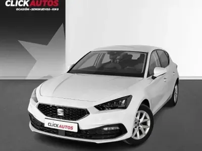 Käytetty Seat Leon Style 130 HP (95 kW) 2024 Hopea