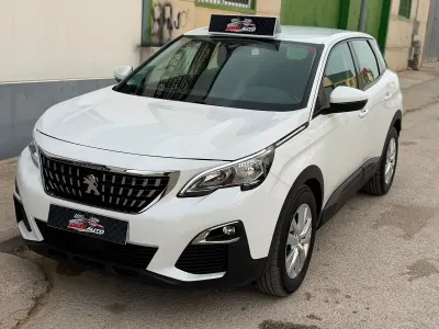 Usado Peugeot 3008 Active 131 CV (96 kW) 2019 Blanco SUV