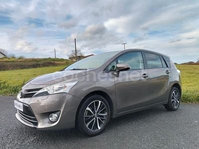 Usado Toyota Verso Advance 132 CV (97 kW) 2017 Gris / plata Monovolumen