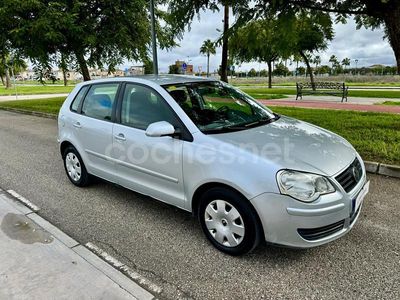 Gris / plata Usado 2007 VW Polo Advance Berlina | 3990 € (Precio justo)
