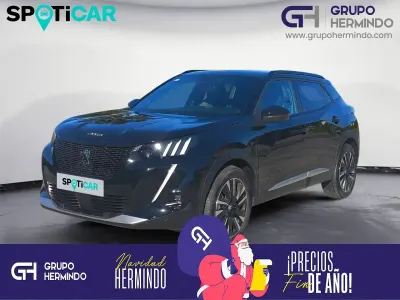 Usado Peugeot e-2008 GT-line 97 kW (133 CV) 2020 Negro SUV