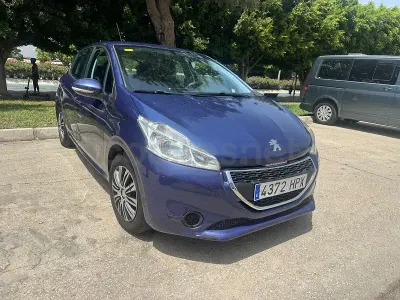 Usado Peugeot 208 Active 68 CV (50 kW) 2013 Azul Utilitario