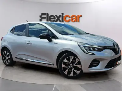 Używany Renault Clio V Evolution 143 KM (105 kW) 2023 Szary Sedan/Limuzyna