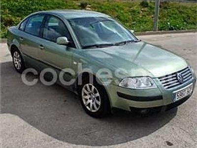 Usado VW Passat Comfortline 102 CV (75 kW) 2002 Verde Berlina