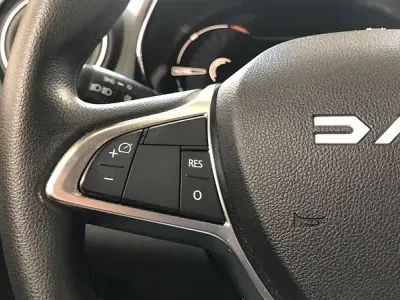 Usado Dacia Spring Essentiel 33 kW (45 CV) 2023 Blanco Utilitario