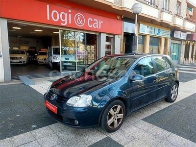 Usado VW Golf V Highline 105 CV (77 kW) 2007 Gris / plata Berlina