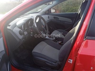 Rojo Usado 2010 Chevrolet Cruze LS Berlina | 7900 € (Precio justo)