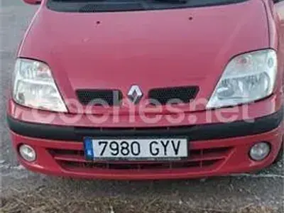 Usado Renault Scénic 110 CV (80 kW) 2000 Rojo Monovolumen