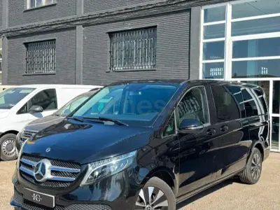 Usado Mercedes V250 Avantgarde 190 CV (139 kW) 2023 Negro Monovolumen