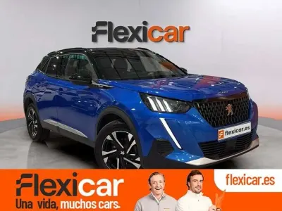 Usado Peugeot 2008 GT-line 131 CV (96 kW) 2023 Azul SUV