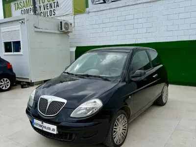 Usado Lancia Ypsilon 75 CV (55 kW) 2006 Negro Utilitario