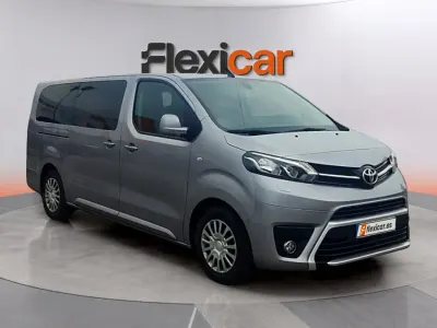 Usado Toyota Proace Verso Active 120 CV (88 kW) 2023 Gris Familiar