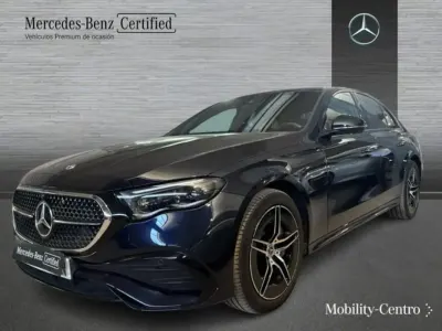 Usado Mercedes E300 204 CV (150 kW) 2024 Azul náutico Berlina